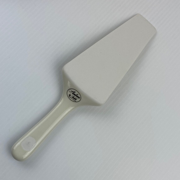 Andrea By Sadek Cake Plate and Server Discontinued Blue Flower & Vine Pattern - Picture 8 of 10